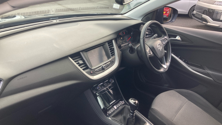 Vauxhall Grandland X 1.2 Turbo SE 5dr Petrol Hatchback